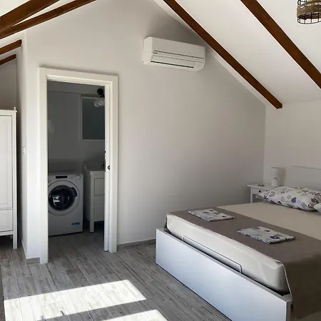 House Little Flower 2 *