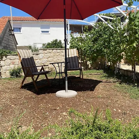 House Little Flower 2 Feriehus *