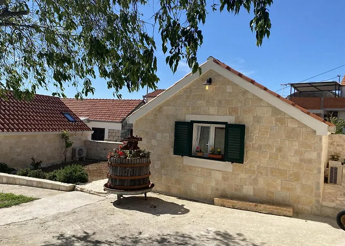 House Little Flower 2 Trogir