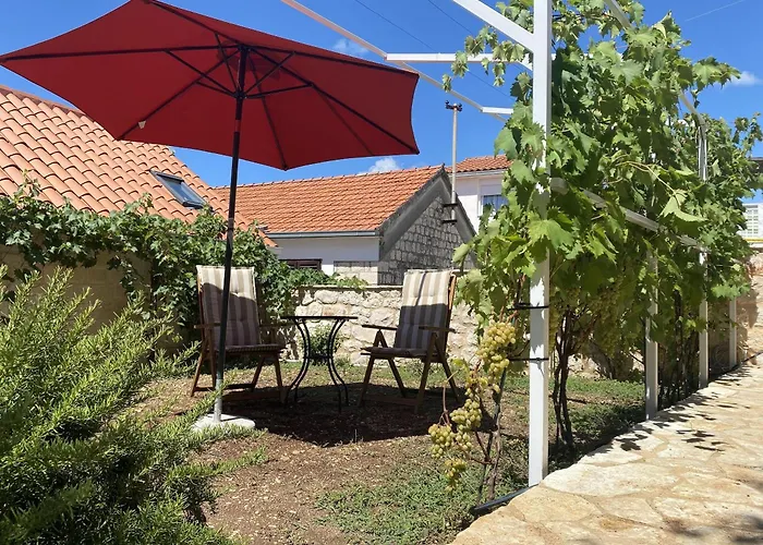 House Little Flower 2 Dom wakacyjny Trogir