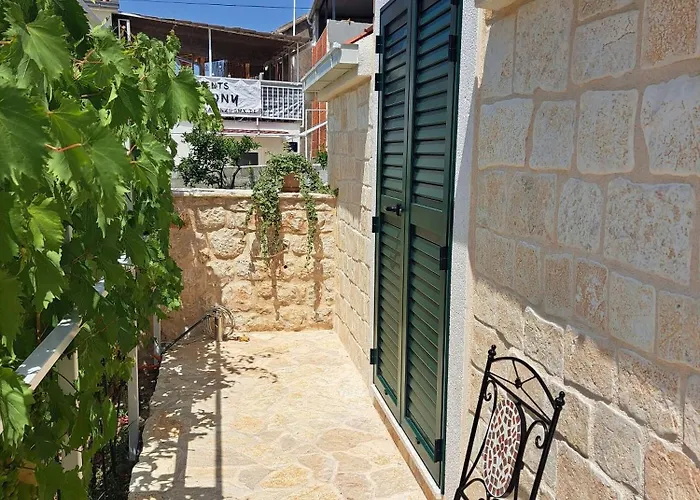 Dom wakacyjny House Little Flower 2 Trogir
