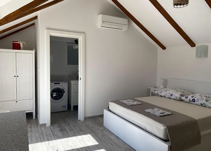 House Little Flower 2 *