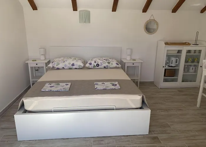 House Little Flower 2 Vakantiehuis