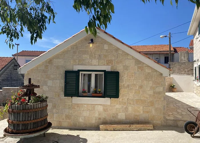 Vakantiehuis House Little Flower 2 *