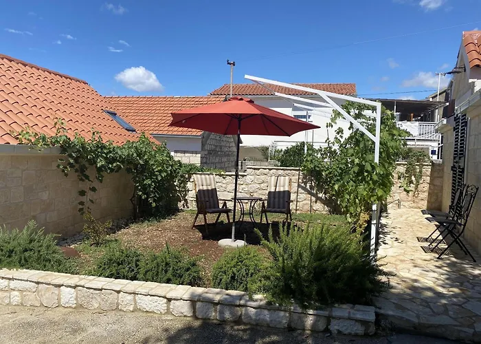 House Little Flower 2 Vakantiehuis