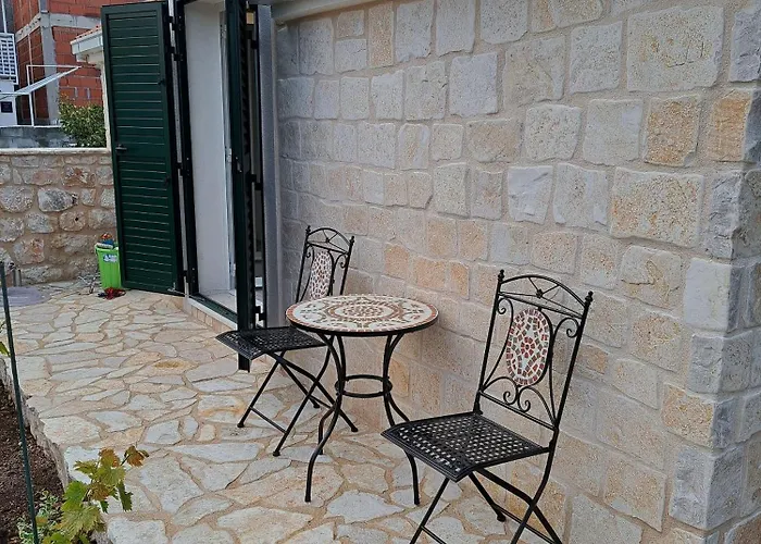 House Little Flower 2 Vakantiehuis *